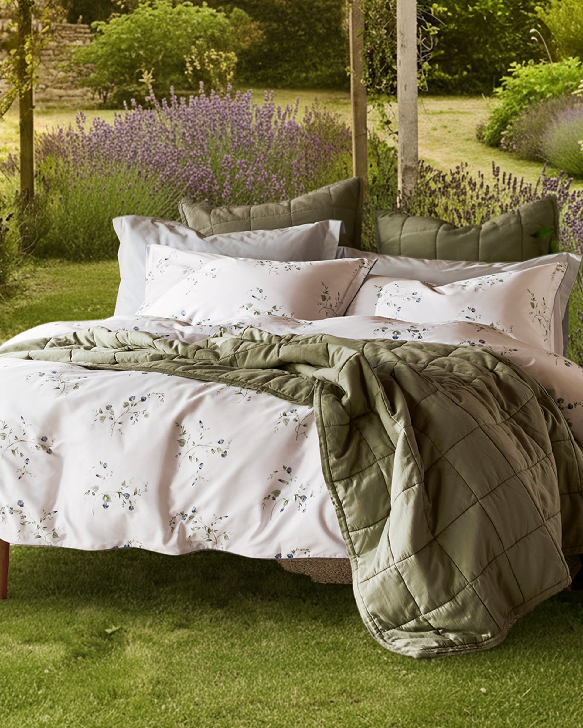 The Best Bedding Material for Summer: Your Comfort Guide