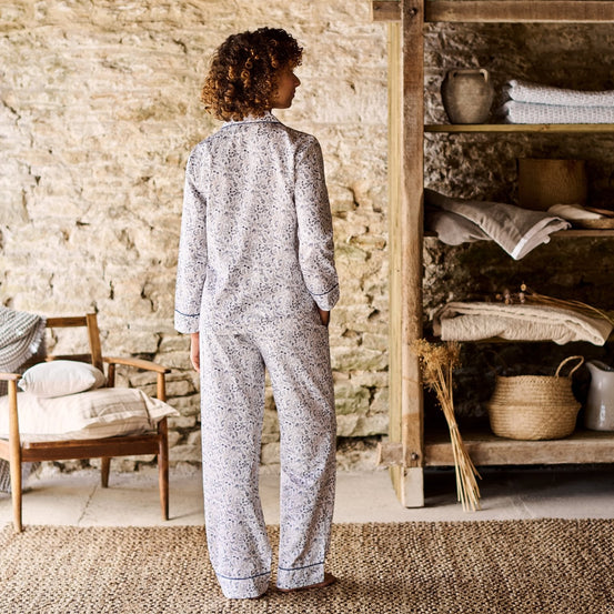 8 Christmas Bedroom Ideas for a Cosy Winter Retreat