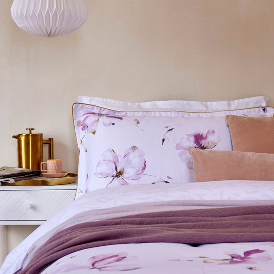 How to Dress a Bed - The Complete Guide