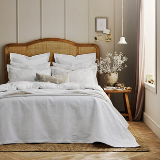 Beatrice Mattelasse Coverlet