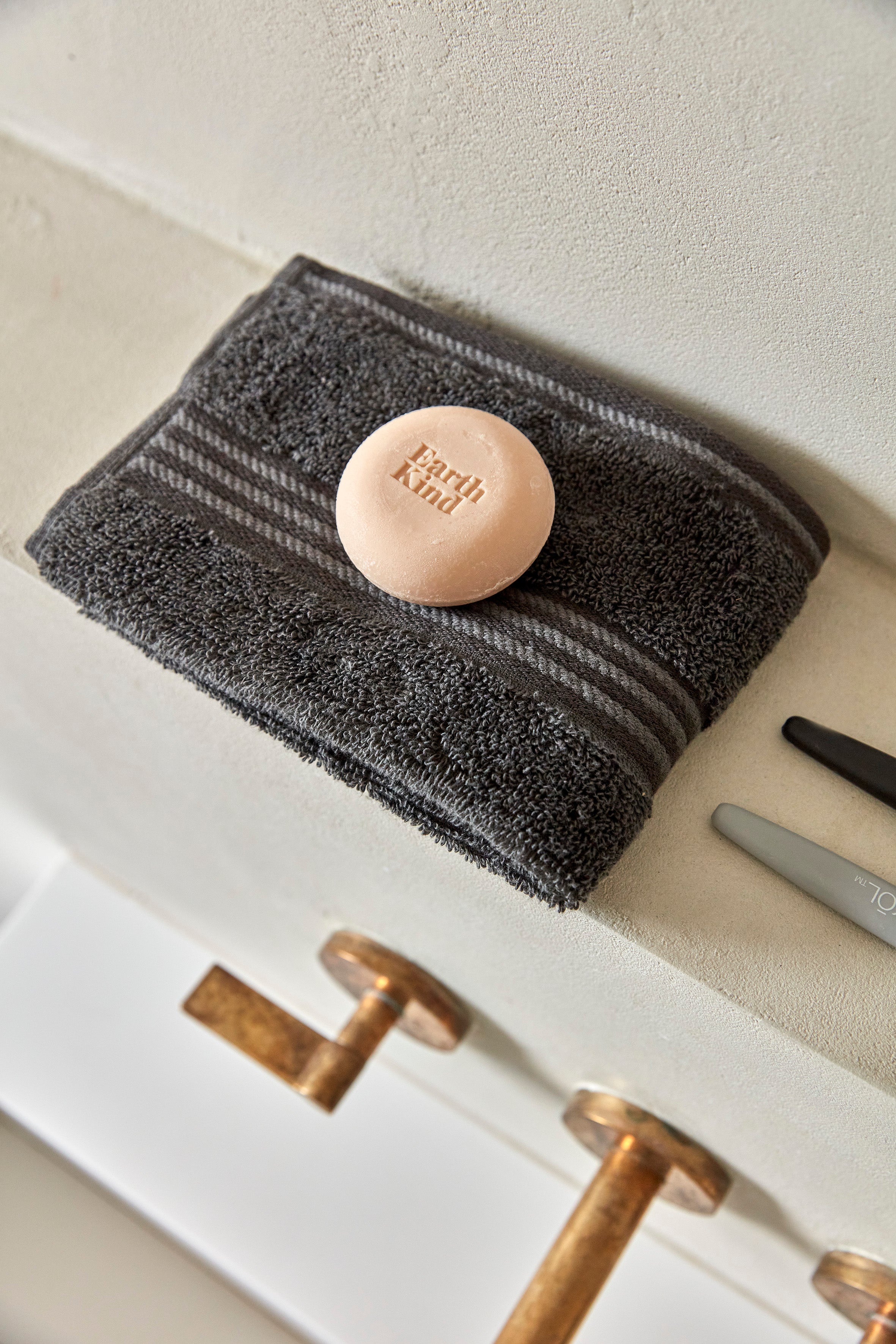 What is a sales guest towel used for