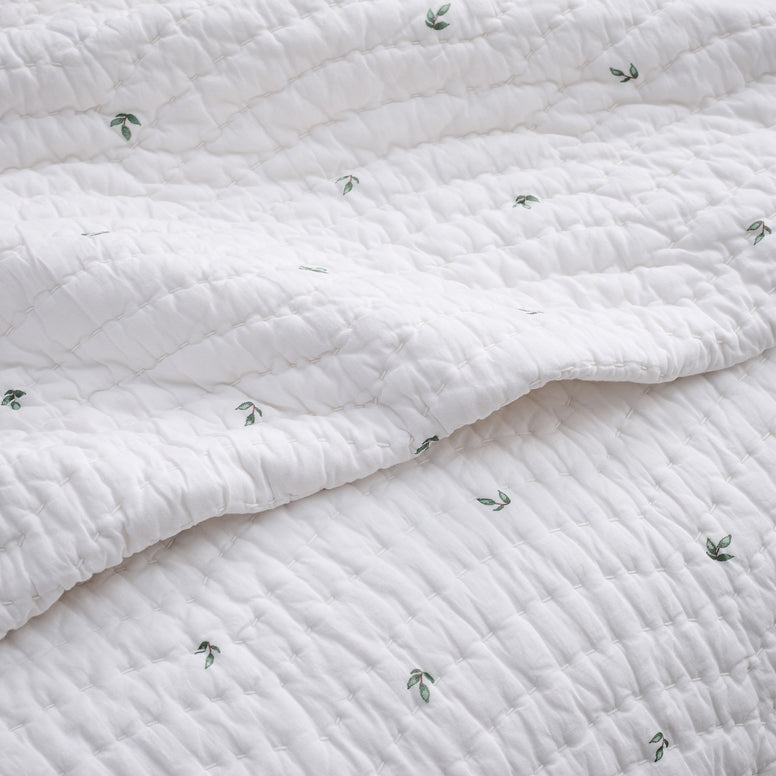 Vintage Posy Bedspread