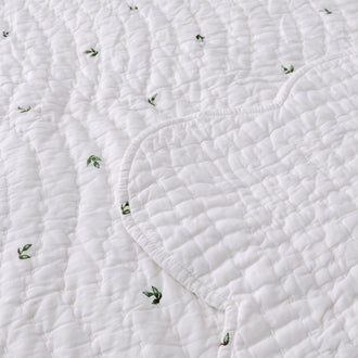 Vintage Posy Bedspread